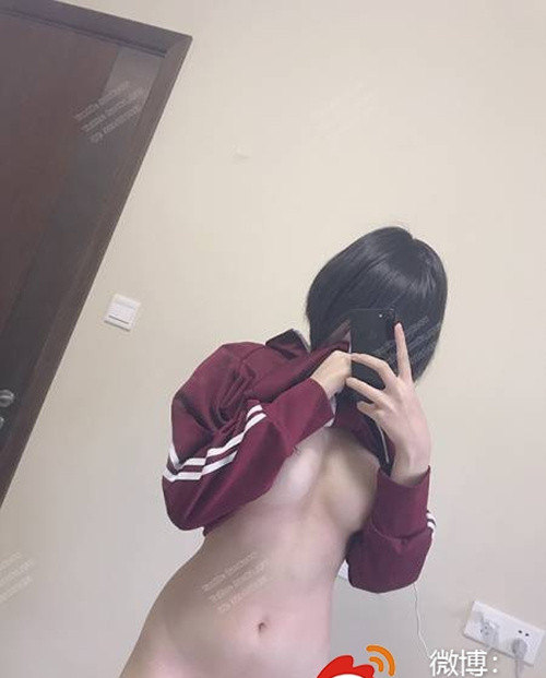 悠宝三岁–玫色运动服[42p/112M]