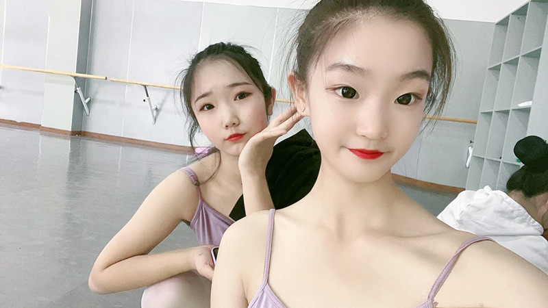 各种舞蹈生定制私拍自慰日常练功全集第一季[2500P+61V/2.5G]